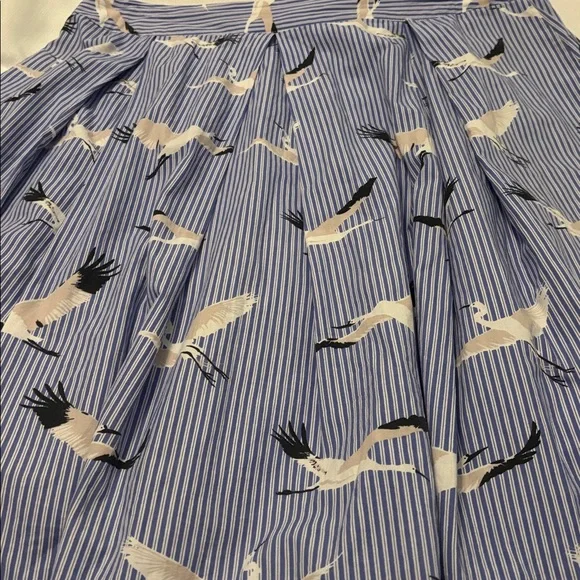 Who What Wear blue & white striped pleated midnskirt SZ 16 A-line w/crane bird - Picture 10 of 11